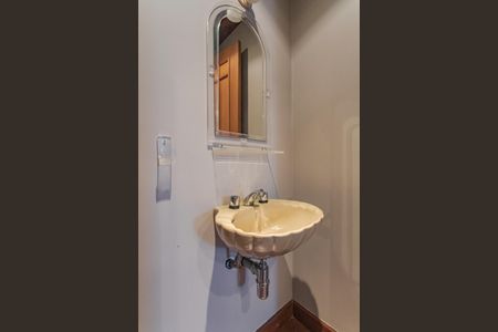 Apartamento à venda com 158m², 3 quartos e 2 vagas Apartamento à venda com 158m², 3 quartos e 2 vagasLavabo