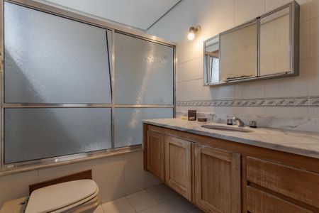 Apartamento à venda com 158m², 3 quartos e 2 vagas Apartamento à venda com 158m², 3 quartos e 2 vagasSuíte