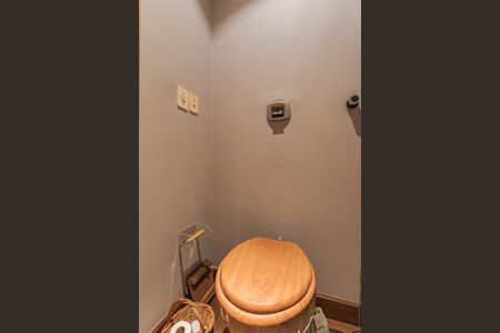 Apartamento à venda com 158m², 3 quartos e 2 vagas Apartamento à venda com 158m², 3 quartos e 2 vagasLavabo