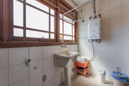 Apartamento à venda com 158m², 3 quartos e 2 vagas Apartamento à venda com 158m², 3 quartos e 2 vagasÁrea de Serviço