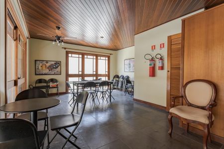 Apartamento à venda com 158m², 3 quartos e 2 vagas Apartamento à venda com 158m², 3 quartos e 2 vagasÁrea comum - Salão de festas