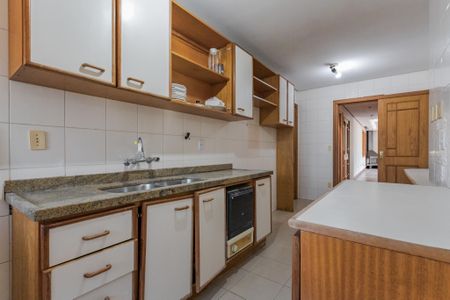 Apartamento à venda com 158m², 3 quartos e 2 vagas Apartamento à venda com 158m², 3 quartos e 2 vagasCozinha