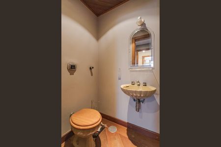 Apartamento à venda com 158m², 3 quartos e 2 vagas Apartamento à venda com 158m², 3 quartos e 2 vagasLavabo