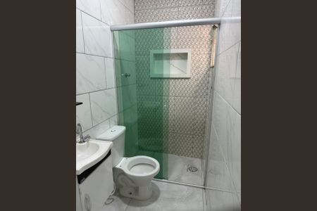 Banheiro de kitnet/studio para alugar com 1 quarto, 32m² em Mantiqueira, Belo Horizonte