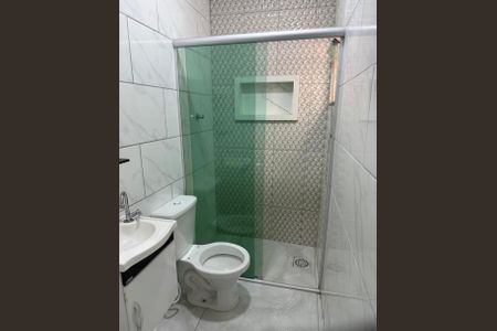 Banheiro de kitnet/studio para alugar com 1 quarto, 32m² em Mantiqueira, Belo Horizonte