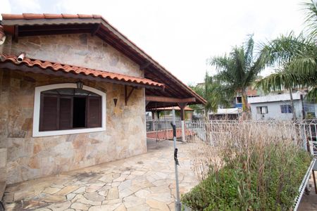 Casa à venda com 650m², 4 quartos e 5 vagas Casa à venda com 650m², 4 quartos e 5 vagasÁrea externa