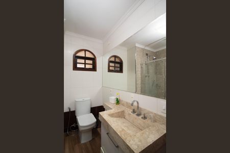 Casa à venda com 650m², 4 quartos e 5 vagas Casa à venda com 650m², 4 quartos e 5 vagasBanheiro da Suíte 1