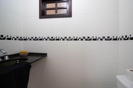 Casa à venda com 650m², 4 quartos e 5 vagas Casa à venda com 650m², 4 quartos e 5 vagasBanheiro