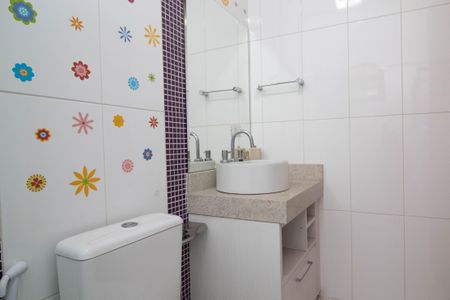 Casa à venda com 650m², 4 quartos e 5 vagas Casa à venda com 650m², 4 quartos e 5 vagasBanheiro da Suíte 2