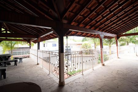 Casa à venda com 650m², 4 quartos e 5 vagas Casa à venda com 650m², 4 quartos e 5 vagasÁrea de externa