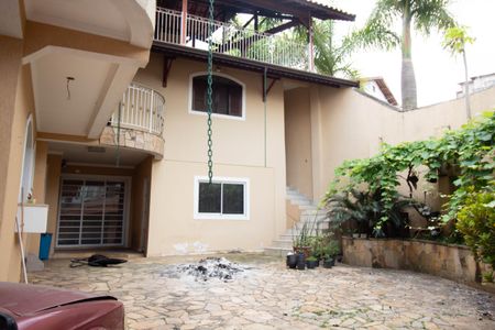 Casa à venda com 650m², 4 quartos e 5 vagas Casa à venda com 650m², 4 quartos e 5 vagasGaragem