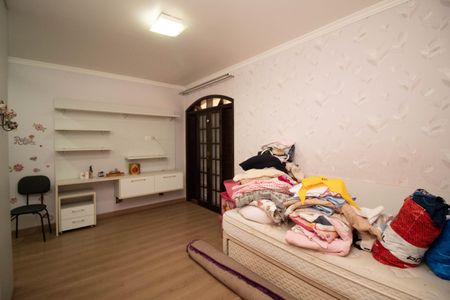 Casa à venda com 650m², 4 quartos e 5 vagas Casa à venda com 650m², 4 quartos e 5 vagasQuarto 2 - Suíte