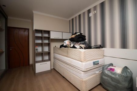 Casa à venda com 650m², 4 quartos e 5 vagas Casa à venda com 650m², 4 quartos e 5 vagasQuarto 3 - Suíte