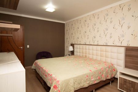 Casa à venda com 650m², 4 quartos e 5 vagas Casa à venda com 650m², 4 quartos e 5 vagasQuarto 1 - Suíte