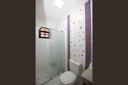 Casa à venda com 650m², 4 quartos e 5 vagas Casa à venda com 650m², 4 quartos e 5 vagasBanheiro da Suíte 2