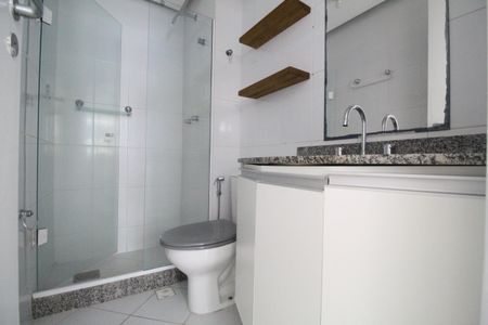 Apartamento para alugar com 71m², 2 quartos e 1 vagaBanheiro da suíte
