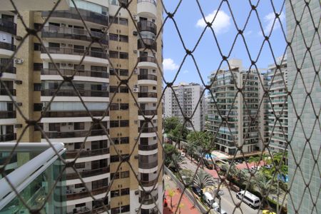 Apartamento para alugar com 71m², 2 quartos e 1 vagaÁrea de serviço - Vista