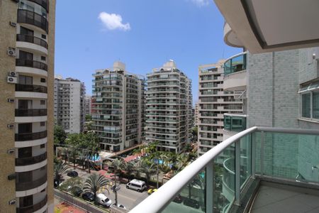 Apartamento para alugar com 71m², 2 quartos e 1 vagaSala - Varanda