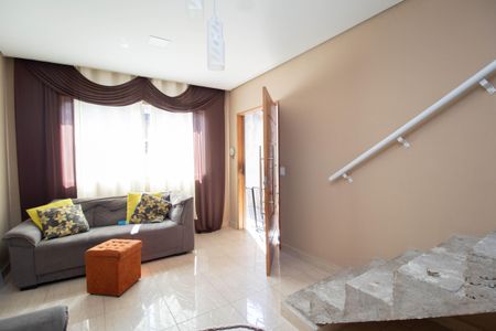 Casa para alugar com 140m², 2 quartos e 5 vagasSala