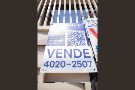 Casa para alugar com 140m², 2 quartos e 5 vagasFachada - placa instalada