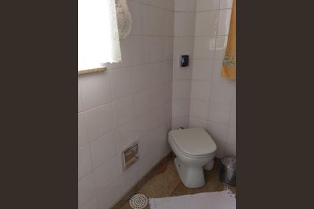 Casa à venda com 160m², 3 quartos e 4 vagasBanheiro