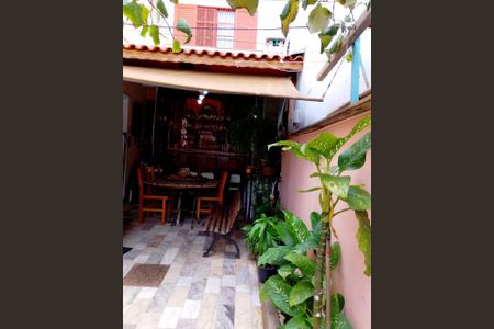 Casa à venda com 160m², 3 quartos e 4 vagasQuintal