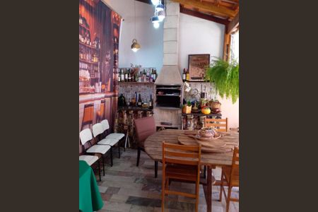 Casa à venda com 160m², 3 quartos e 4 vagasÁrea Gourmet