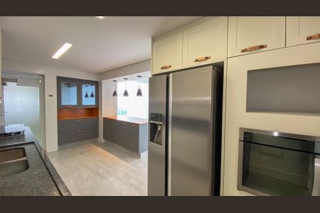 Apartamento à venda com 180m², 2 quartos e 3 vagasCozinha