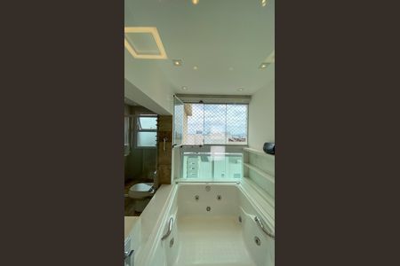 Apartamento à venda com 180m², 2 quartos e 3 vagasCloset da suíte