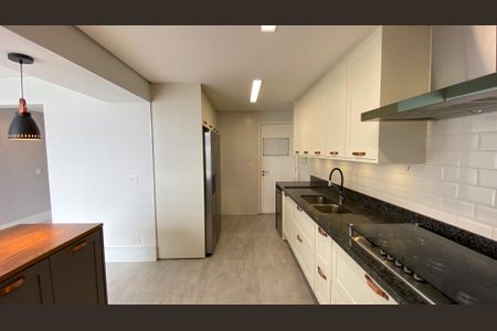 Apartamento à venda com 180m², 2 quartos e 3 vagasCozinha