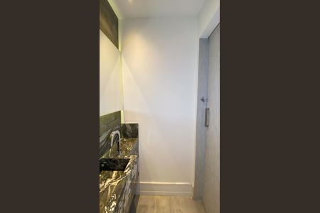 Apartamento à venda com 180m², 2 quartos e 3 vagasLavabo