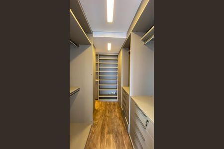 Apartamento à venda com 180m², 2 quartos e 3 vagasCloset da suíte