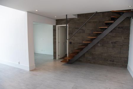 Apartamento à venda com 180m², 2 quartos e 3 vagasSala