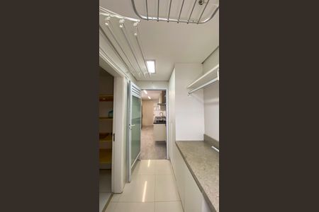 Apartamento à venda com 180m², 2 quartos e 3 vagasÁrea de Serviço