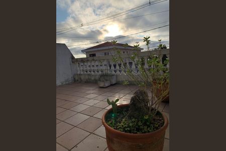 Casa à venda com 132m², 3 quartos e 2 vagasFoto 02