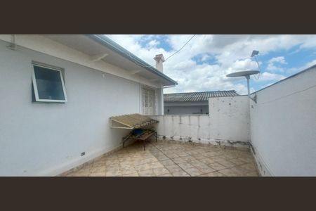 Casa à venda com 300m², 4 quartos e 3 vagas Casa à venda com 300m², 4 quartos e 3 vagasTerraço