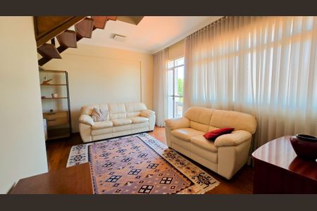 Apartamento para alugar com 3 quartos, 180m² em Sagrada Família, Belo Horizonte