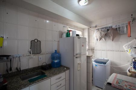 Apartamento à venda com 45m², 2 quartos e 1 vaga Apartamento à venda com 45m², 2 quartos e 1 vagaCozinha e Área de Serviço