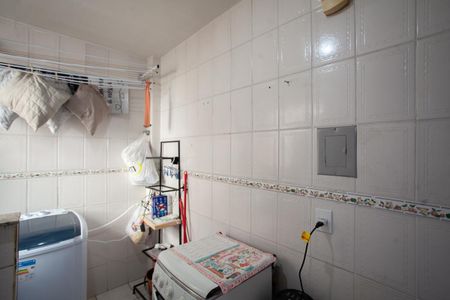 Apartamento à venda com 45m², 2 quartos e 1 vaga Apartamento à venda com 45m², 2 quartos e 1 vagaCozinha e Área de Serviço