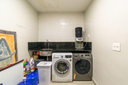 Casa à venda com 175m², 3 quartos e 2 vagasÁrea de Serviço