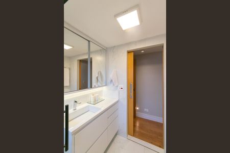 Casa à venda com 175m², 3 quartos e 2 vagasBanheiro da Suíte 1