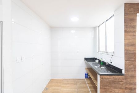 Casa para alugar com 60m², 1 quarto e 1 vagaSala/Cozinha