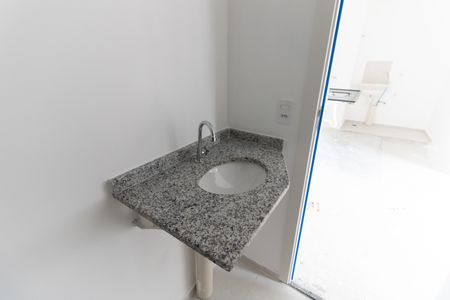 Apartamento à venda com 33m², 2 quartos e sem vagaBanheiro 