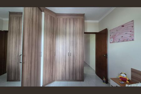Casa à venda com 111m², 3 quartos e 2 vagas Casa à venda com 111m², 3 quartos e 2 vagasQuarto