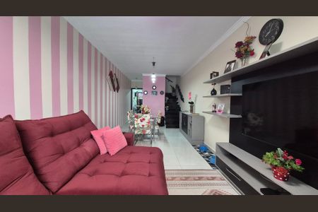 Casa à venda com 111m², 3 quartos e 2 vagas Casa à venda com 111m², 3 quartos e 2 vagasSala