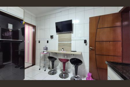 Casa à venda com 111m², 3 quartos e 2 vagas Casa à venda com 111m², 3 quartos e 2 vagasCozinha