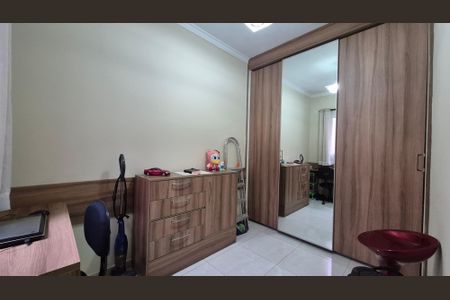 Casa à venda com 111m², 3 quartos e 2 vagas Casa à venda com 111m², 3 quartos e 2 vagasQuarto 2