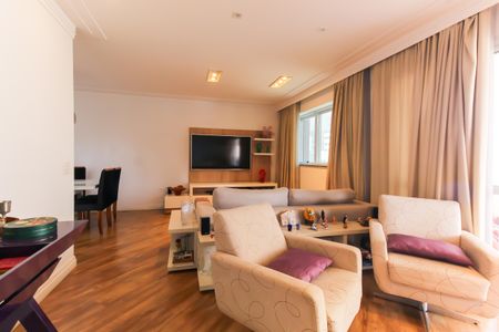 Apartamento para alugar com 225m², 4 quartos e 4 vagas Apartamento para alugar com 225m², 4 quartos e 4 vagasSala