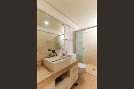 Apartamento para alugar com 225m², 4 quartos e 4 vagas Apartamento para alugar com 225m², 4 quartos e 4 vagasBanheiro da Suíte 2