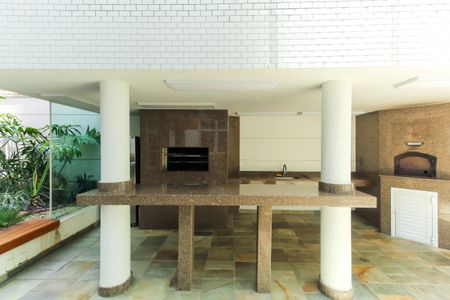 Apartamento para alugar com 225m², 4 quartos e 4 vagas Apartamento para alugar com 225m², 4 quartos e 4 vagasÁrea comum - Churrasqueira